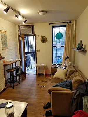 Rented by Chartwell Manhattan Realty | media 4