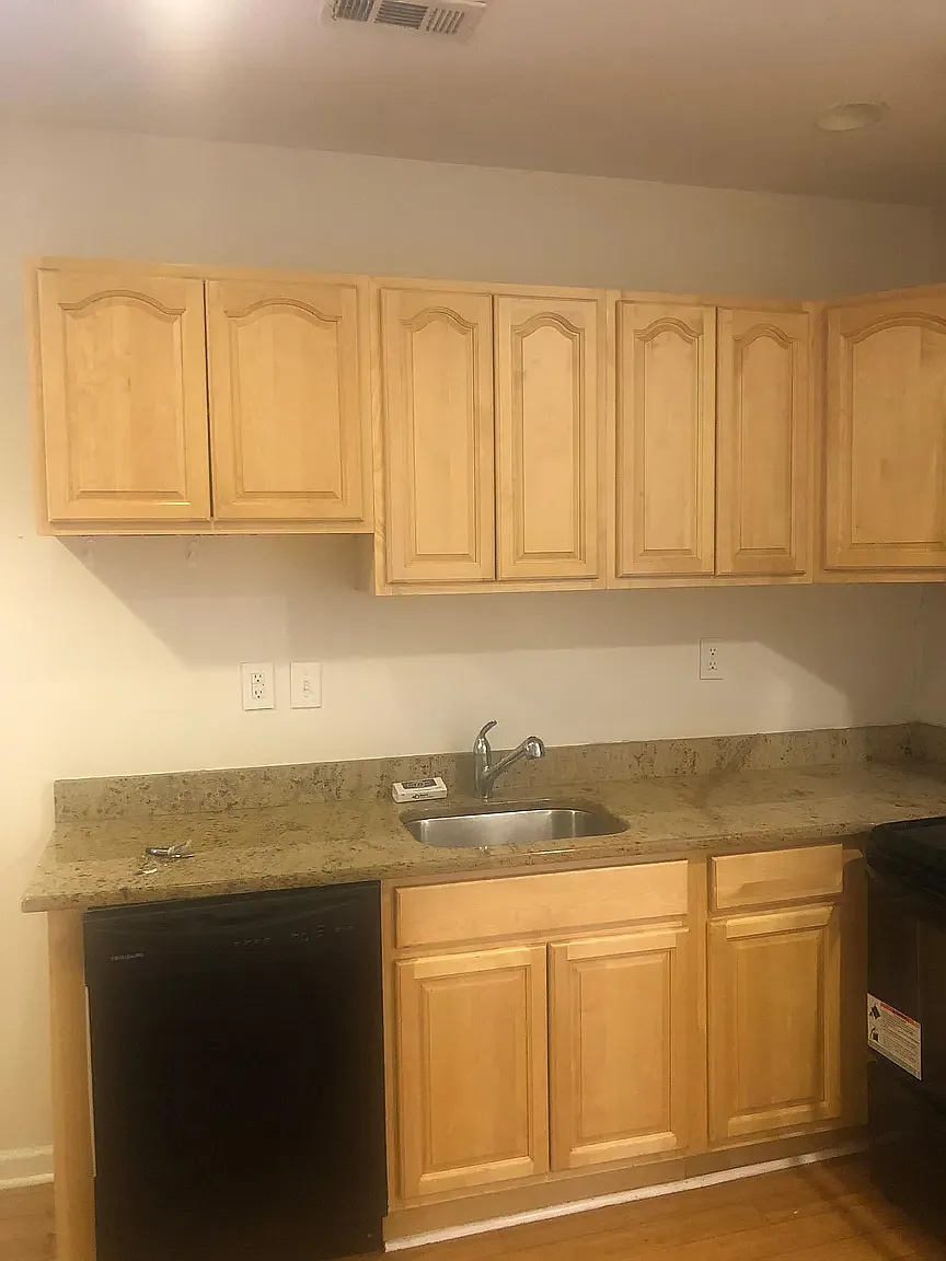 3 bed, 1200 sqft, $1,500 — Photo 3