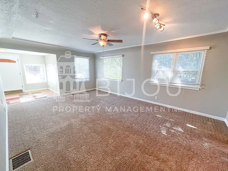 238 N. Prospect St — Photo 9