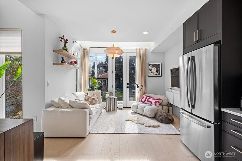 3rd image of 712 W Bertona Street #a