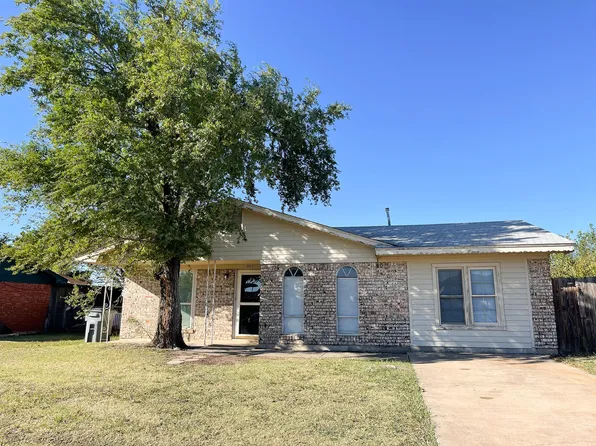 907 SW 49th St, Lawton, OK 73505