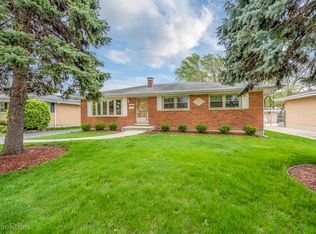 725 W Ronald Dr, Addison, IL 60101