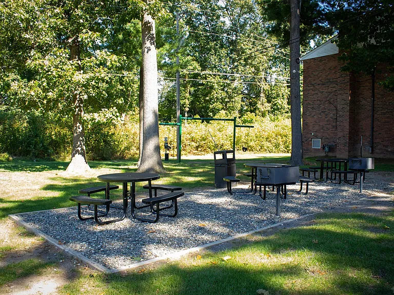 Royal Gardens — Photo 11