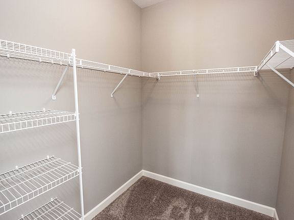 Photos of a similar Hemlock home