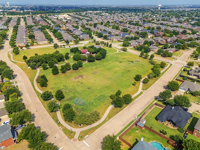 15827 Palo Pinto Dr — Photo 24