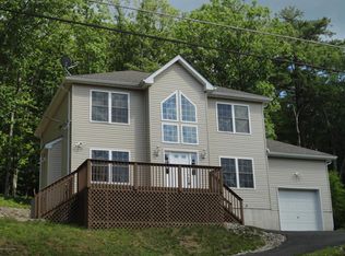129 Alford Ct, Bushkill, PA 18324