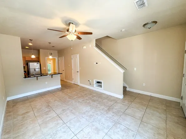 2946 SW 35th Pl, Gainesville, FL