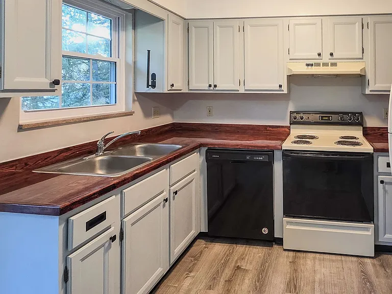 5 Eleven Estates Dr — Photo 9