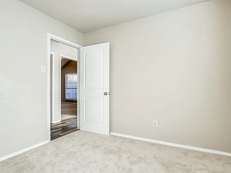 1736 Wheat Field Dr — Photo 19