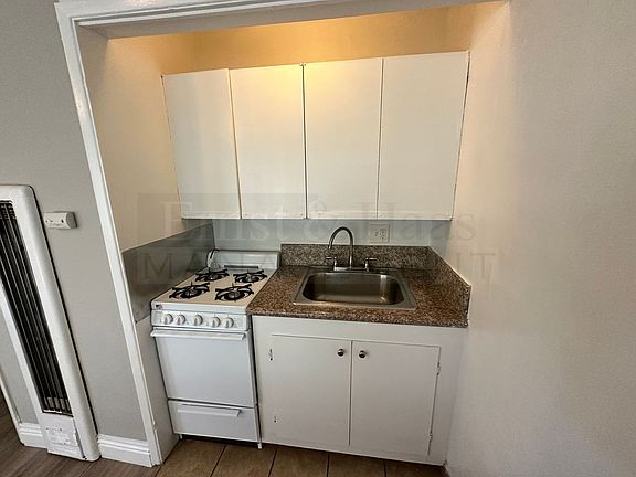 3rd image of 181 Argonne Ave APT 2