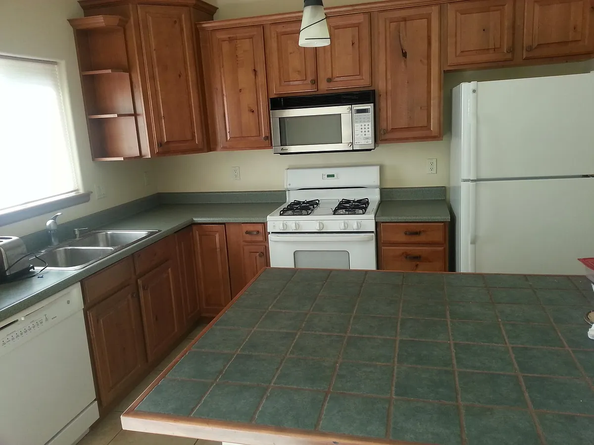 Building Photo - 4203 Sky Ranch Dr
