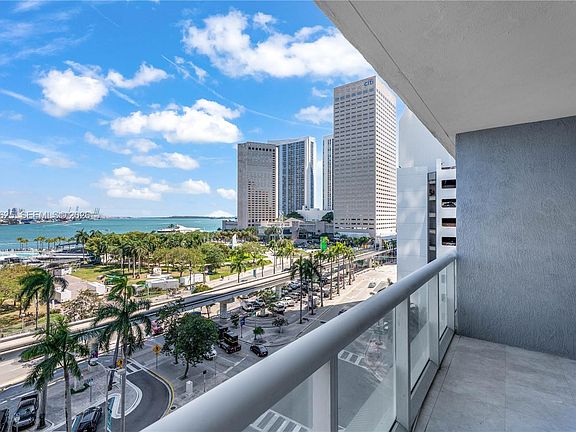 5th image of 50 Biscayne Blvd APT 811