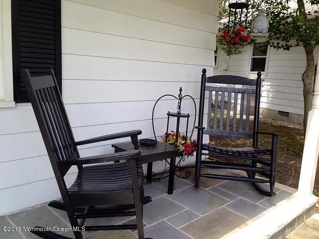53 Green Dr photo 1