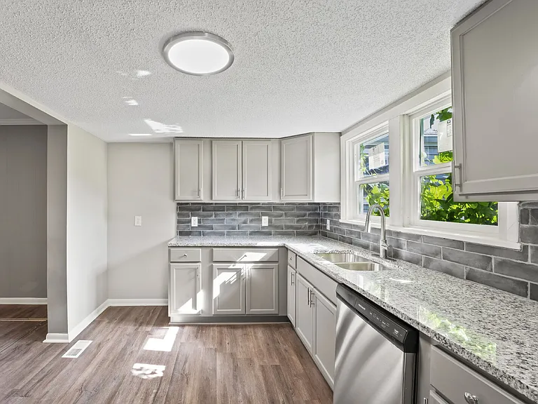 1405 Kingman St — Photo 13