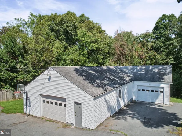 10501 Bethesda Church Rd, Damascus, MD 20872