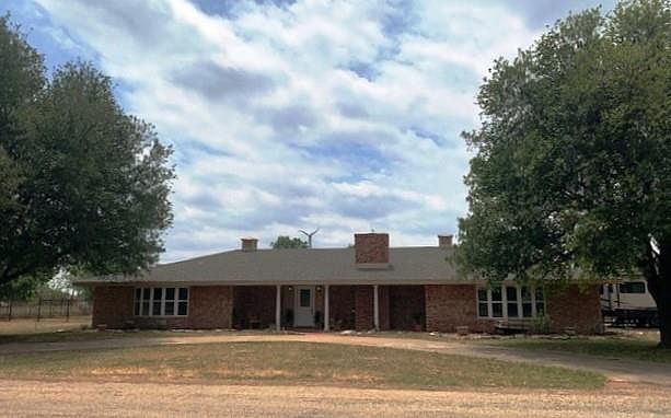 1st image of 301 Mimosa Dr