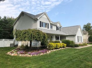 31112 Lyndon St, Livonia, MI 48154