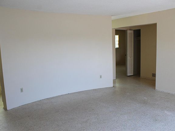 5th image of 1223 Sunset Cir