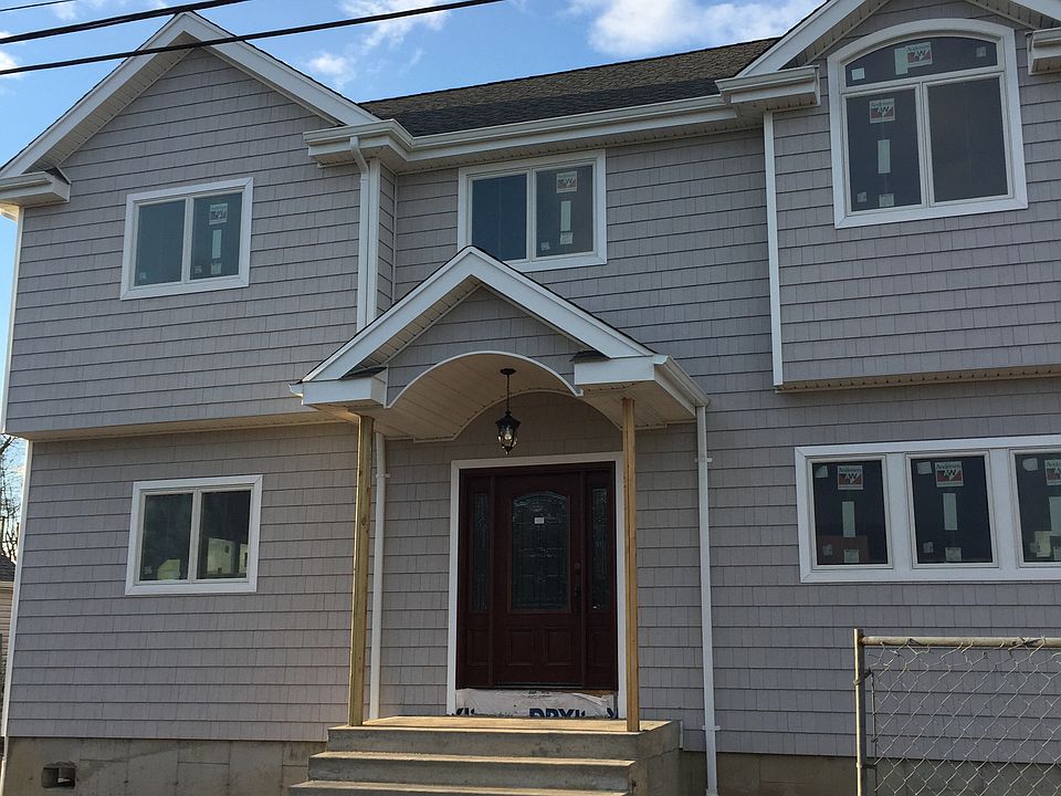 1st image of 845 Bay 8th St