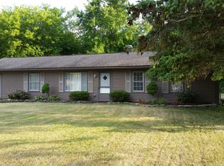 3940 Queensbury Rd, Orion, MI 48359