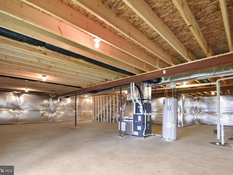 2041 Crepe Myrtle Ln — Photo 31