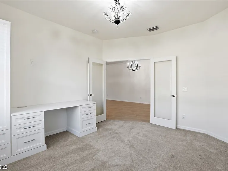 1835 Alameda Dr — Photo 17