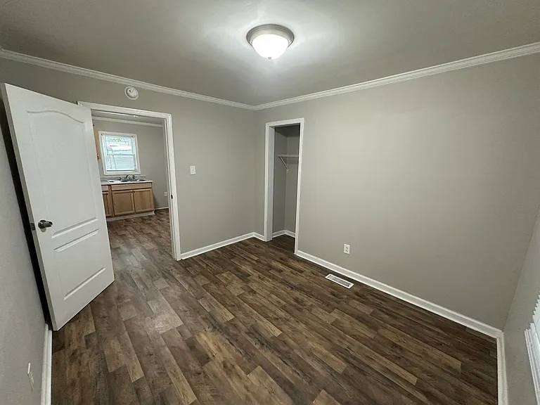420 Airline Ave — Photo 13