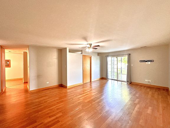 3rd image of 170 E Division St #U102