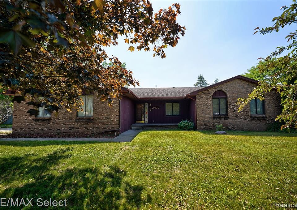 1st image of 2477 Plainview Dr