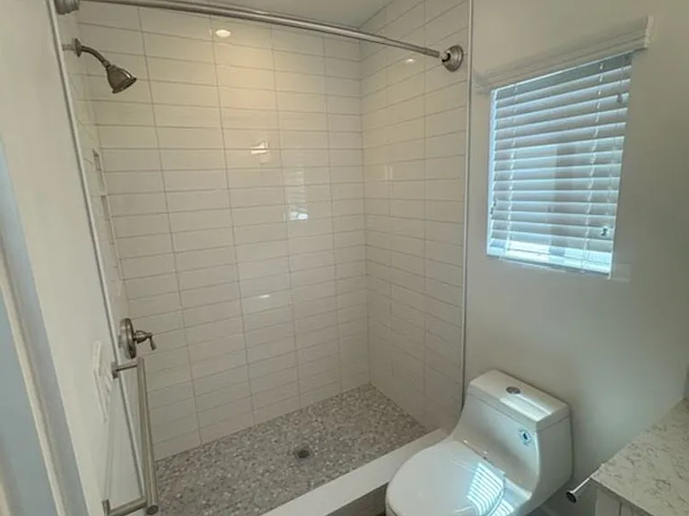 1160 Manhattan Beach Blvd — Photo 8