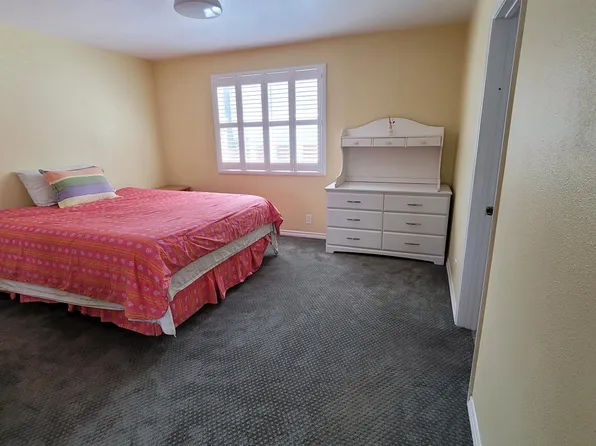 2410 Ives Ln, Redondo Beach, CA 90278