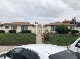 5058-68 Santa Monica Ave
