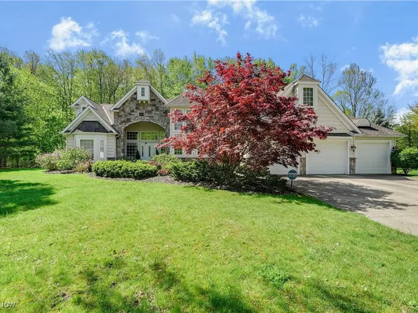 7715 Covington Ct, Concord Township, OH 44077