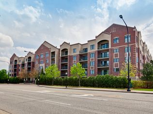 5 W Central Rd #2-110, Mount Prospect, IL 60056