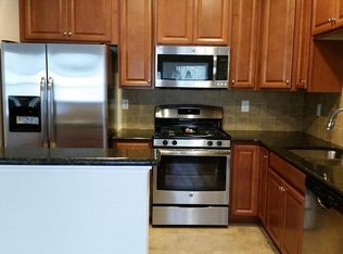 2415 Silverthorn Dr, Charlotte, NC 28273