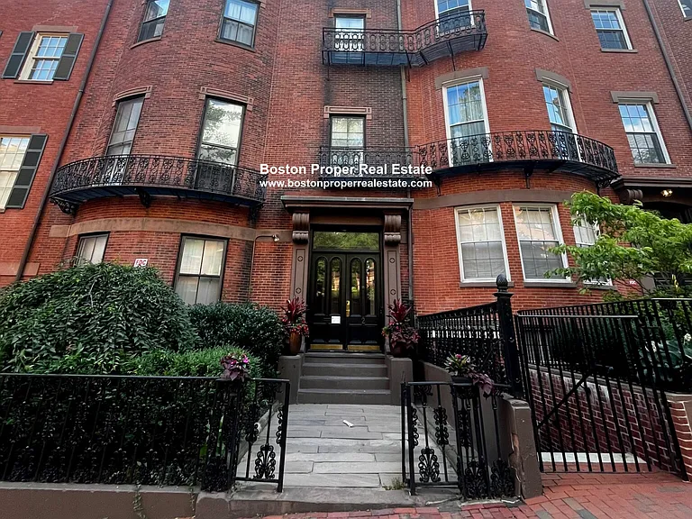 2 Joy St #4 — Photo 10