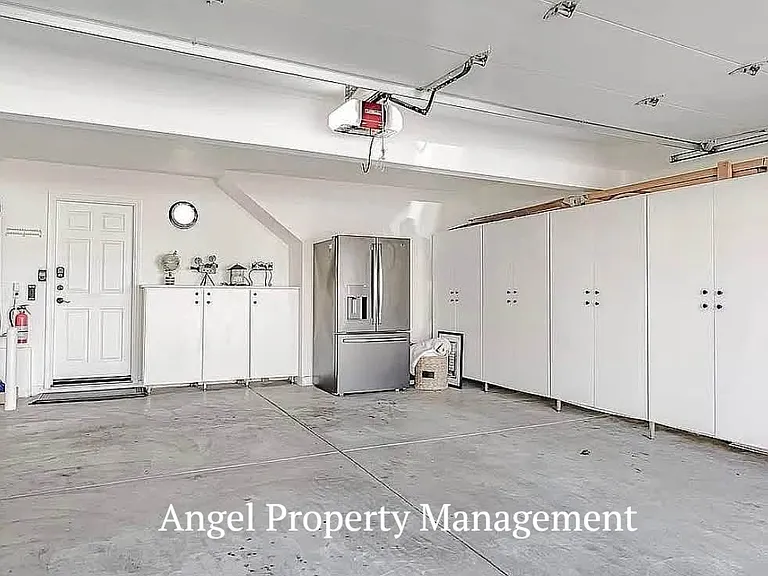 2206 Halsey Cir — Photo 11