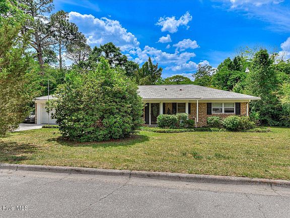 2nd image of 2903 Doral Drive