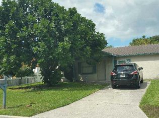 11765 126th Ter, Seminole, FL 33778