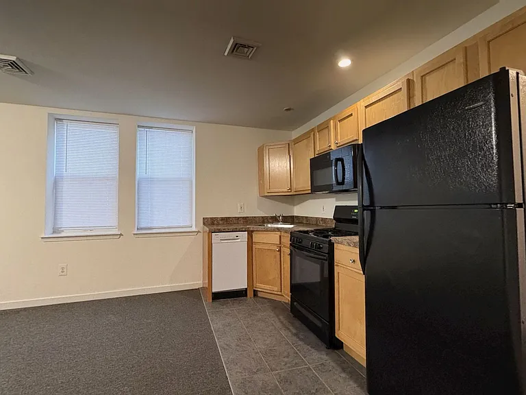 Osage Avenue Apartments — Photo 7