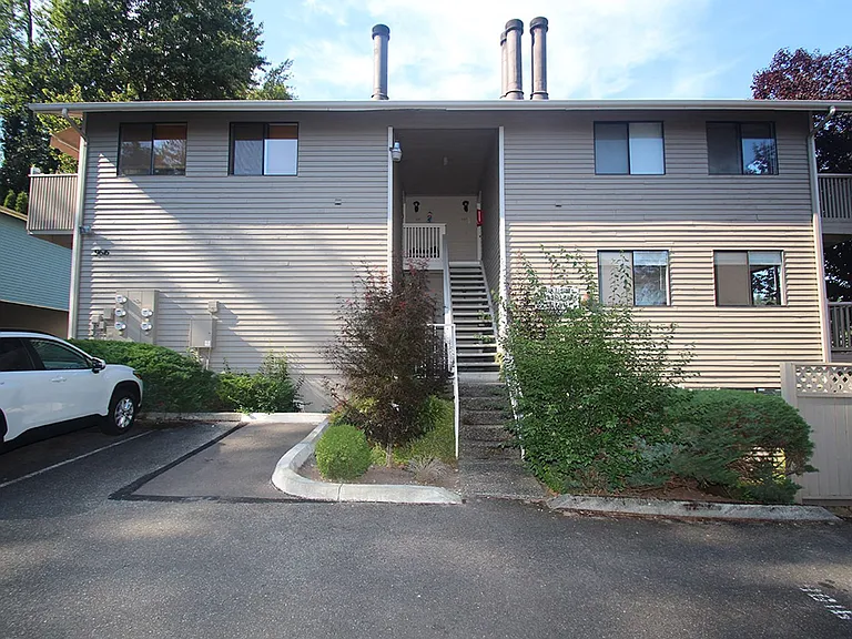 Price 4-Plex - Bothell — Photo 1