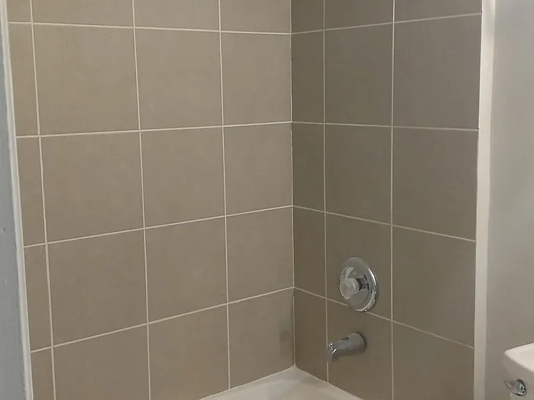 1856 Jamestown Cir — Photo 1