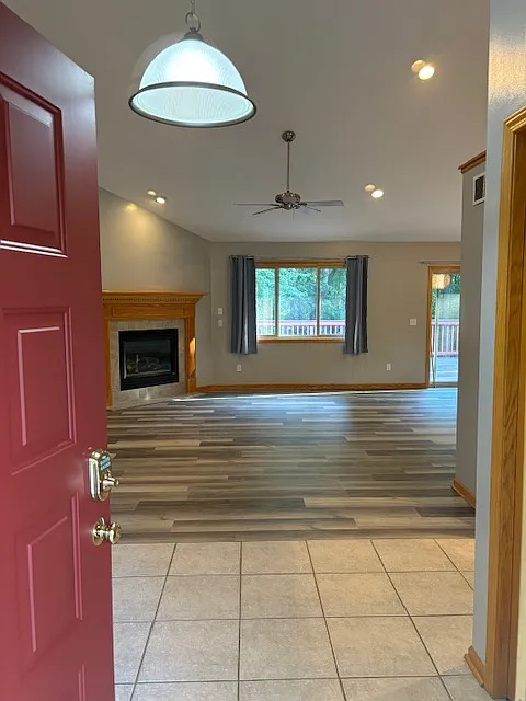 3 bed, 2.5 bath, 1900 sqft, $2,750 — Photo 4