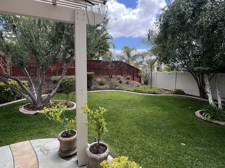 42251 Harwick Ln — Photo 39