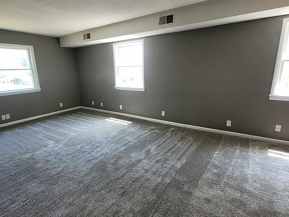 3rd image of 106 Hurd Ave