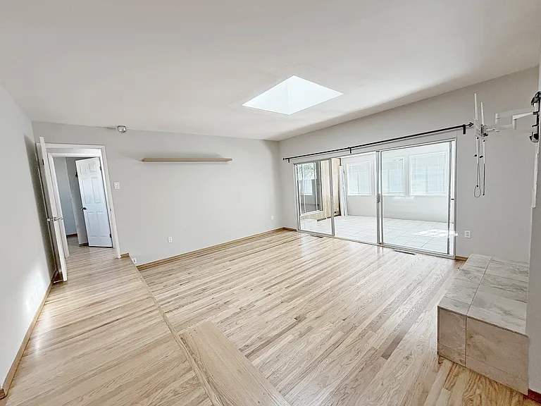 5289 Rimwood Dr — Photo 5