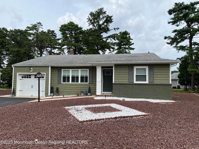 16 Bugle Court, Toms River, NJ, 08757