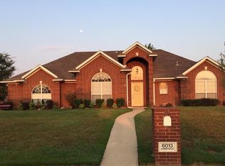 6013 Summerwood Ln, Texarkana, AR 71854