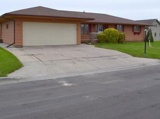 1312 Cherry Pl NE, Devils Lake, ND 58301