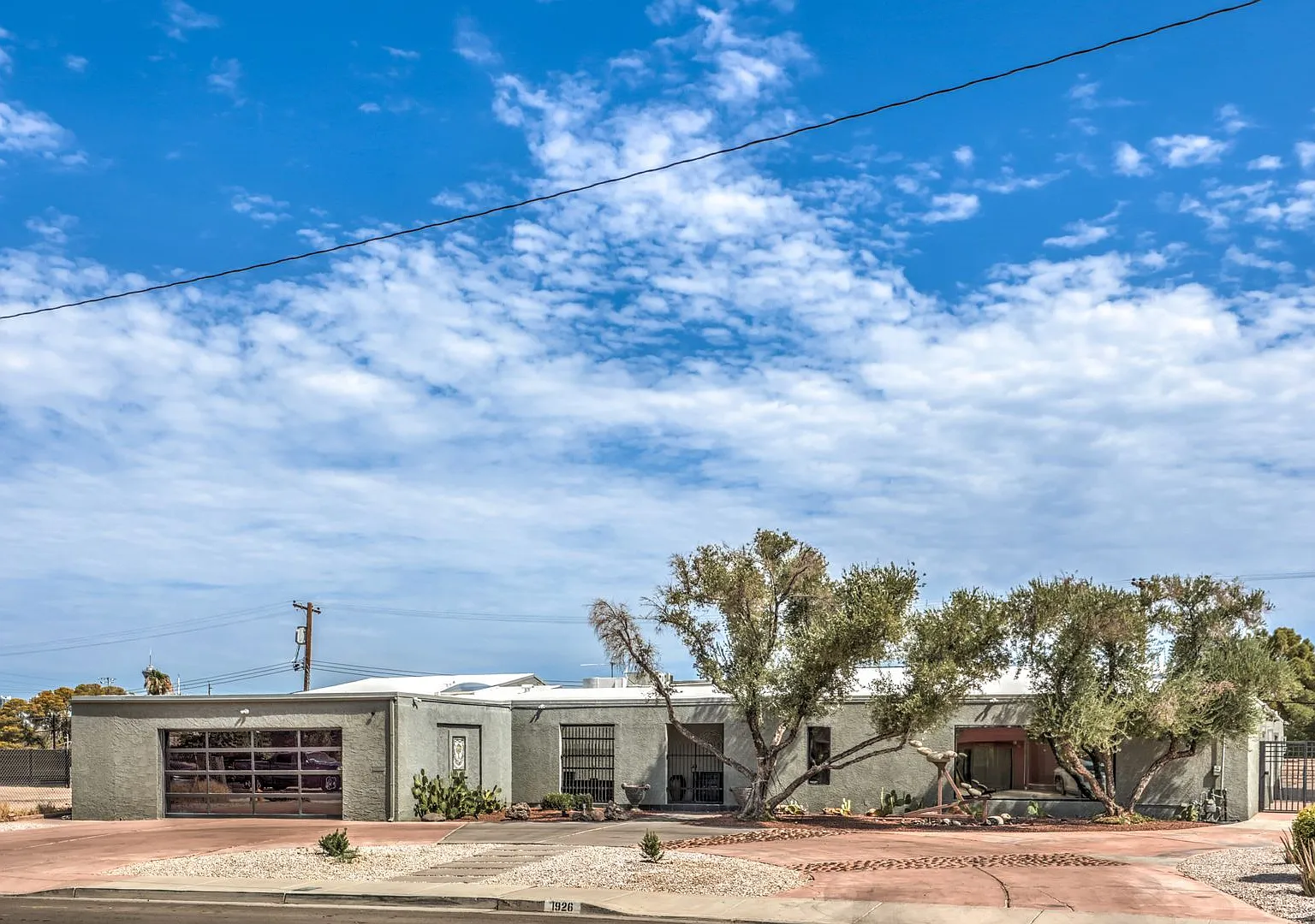 Single story with pool and RV parking for rent Las Vegas NV. — Photo 1